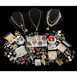 Vtg to Now Rhinestone Costume Jewelry Lot 95+ Pcs B. David Weiss CAMEO W Germany